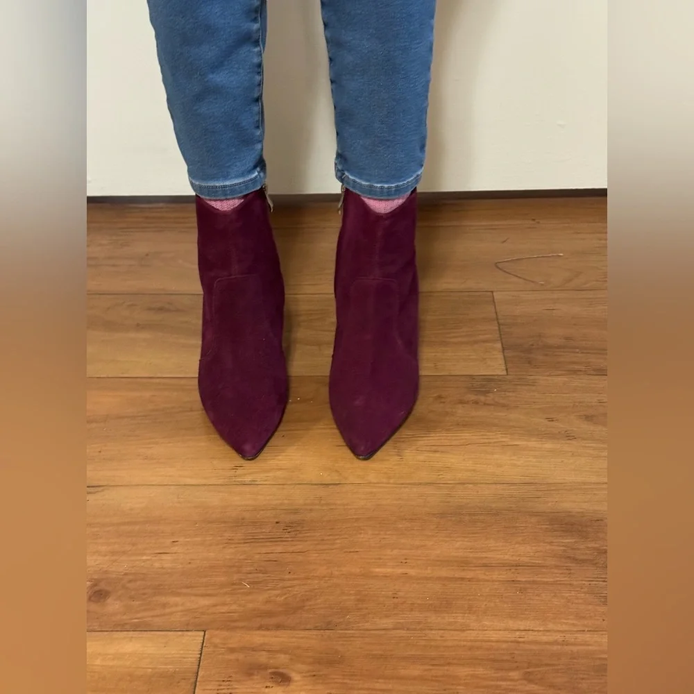 Cute suede bootie - Picture 2 of 3